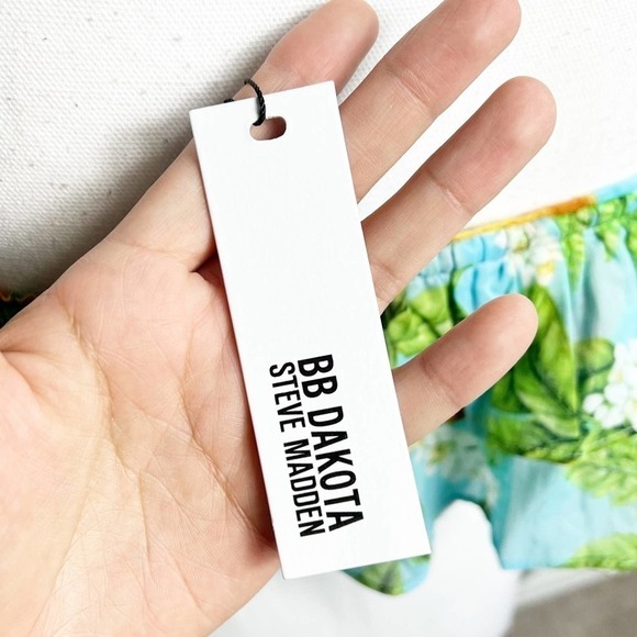 STEVE MADDEN BB DAKOTA BY STEVE MADDEN ZEST FOR LIFE LEMON PRINT CROPPED TOP XS - Picture 5 of 6